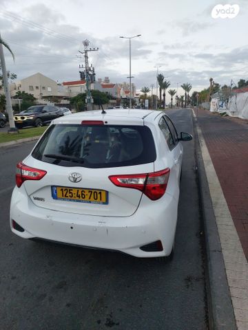 טויוטה יאריס