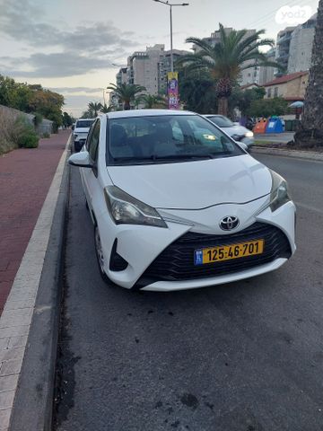 טויוטה יאריס