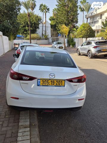 מאזדה 3