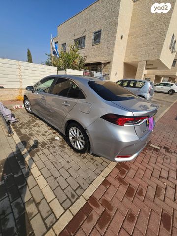 טויוטה קורולה