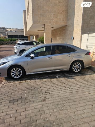 טויוטה קורולה