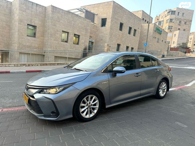 טויוטה קורולה