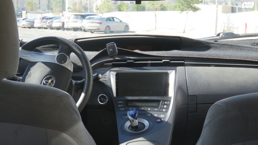 טויוטה פריוס