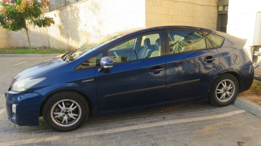 מודעת רכב טויוטה פריוס