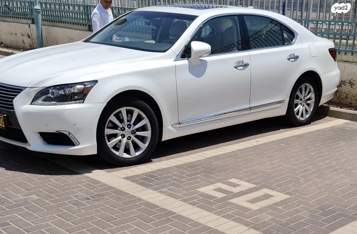 מודעת רכב לקסוס LS