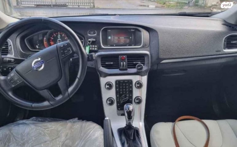 מודעת רכב וולוו V40