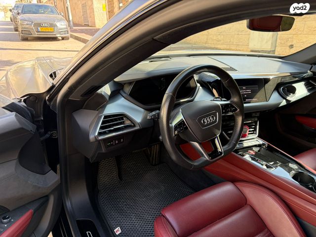 אאודי E-tron GT