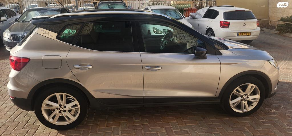 מודעת רכב סיאט ארונה