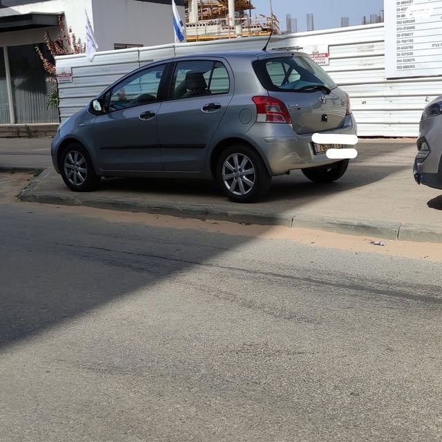 טויוטה יאריס