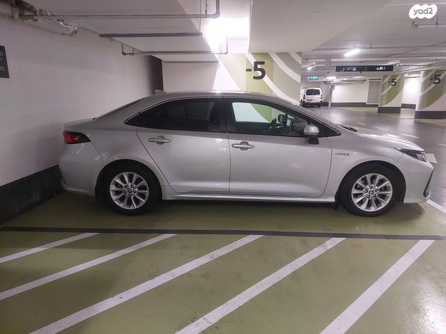 מודעת רכב טויוטה קורולה