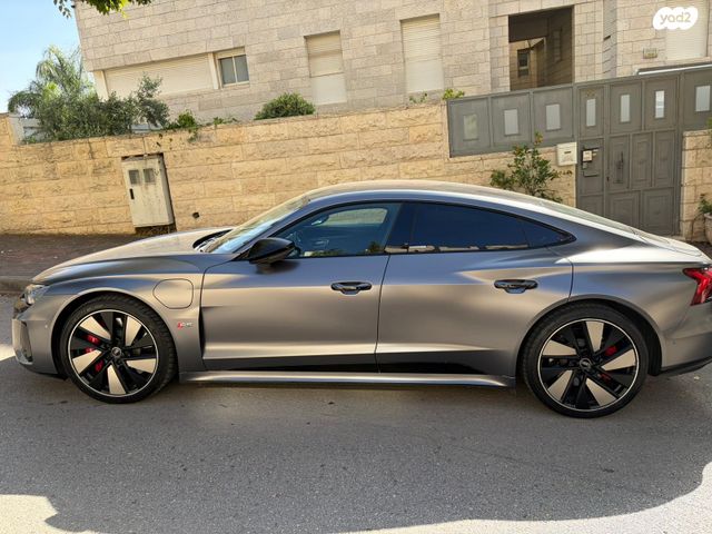אאודי E-tron GT