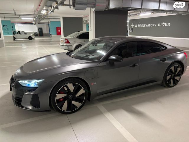 אאודי E-tron GT