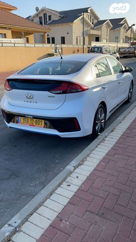 יונדאי איוניק