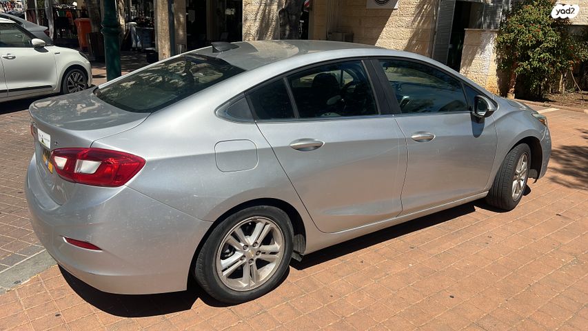 שברולט קרוז