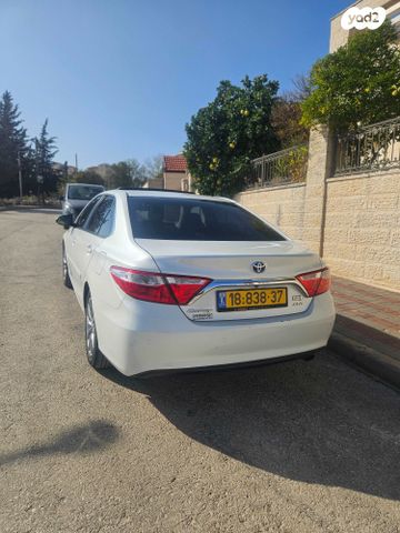 טויוטה קאמרי