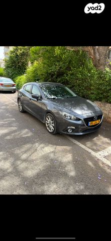 מודעת רכב מאזדה 3