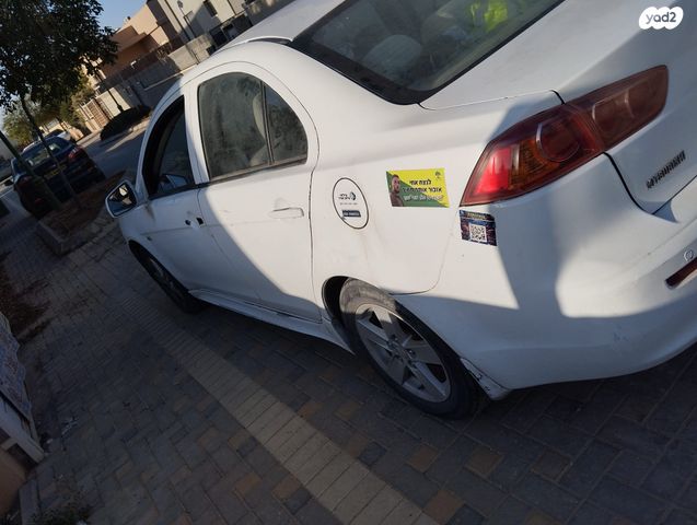 מיצובישי לנסר