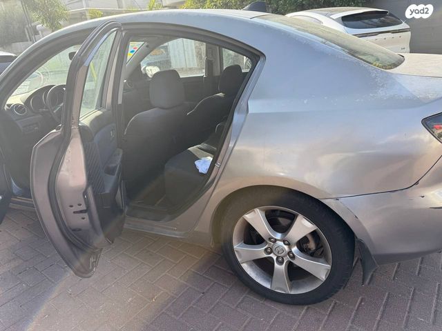 מודעת רכב מאזדה 3