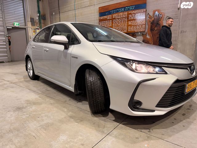 טויוטה קורולה