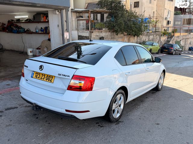 סקודה אוקטביה 