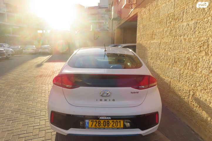 יונדאי איוניק