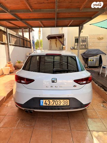 מודעת רכב סיאט לאון