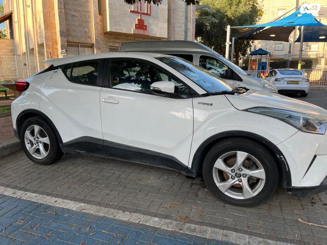 טויוטה C-HR
