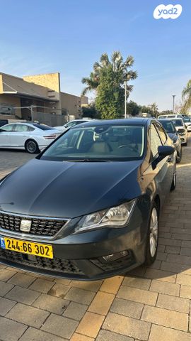 מודעת רכב סיאט לאון
