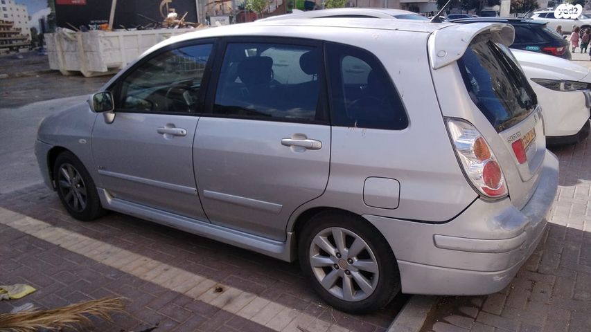 סוזוקי ליאנה