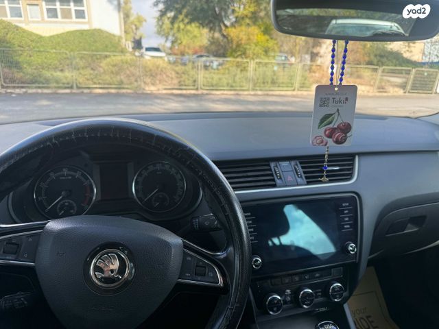 סקודה אוקטביה