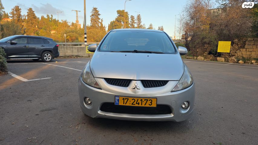 מודעת רכב מיצובישי גרנדיס