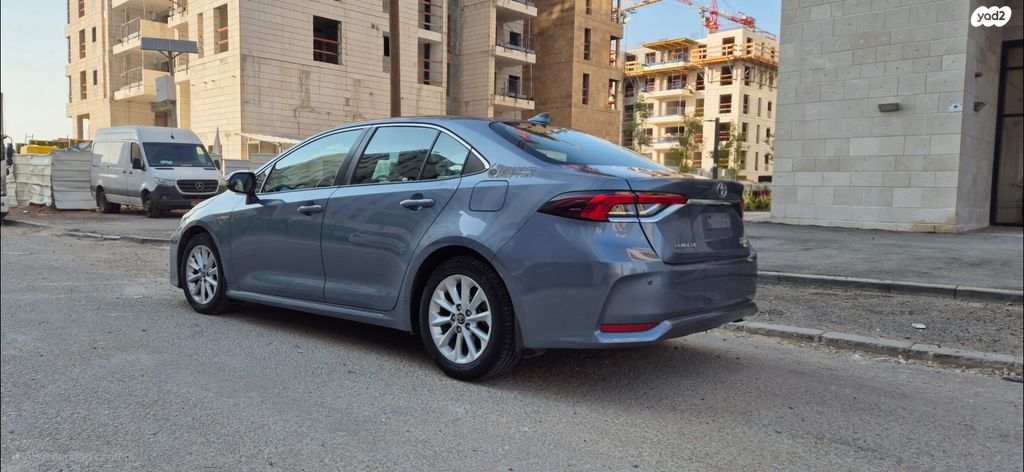 טויוטה קורולה