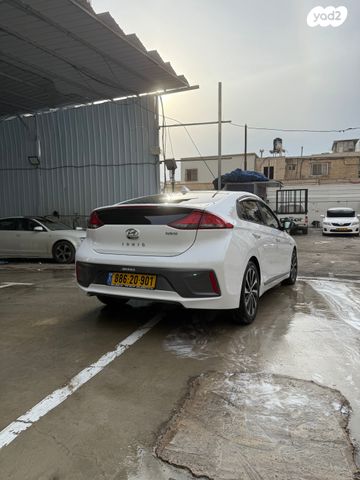 יונדאי איוניק