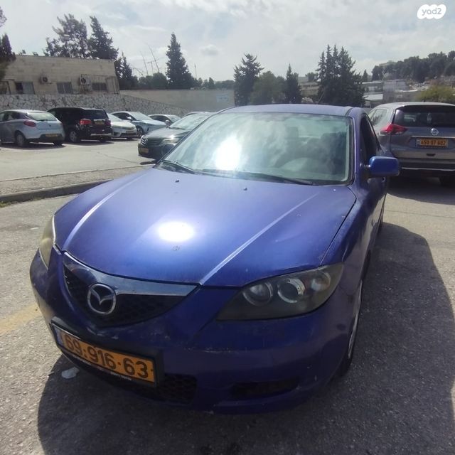 מודעת רכב מאזדה 3