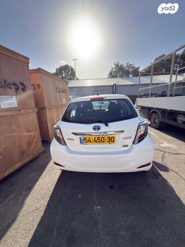 טויוטה יאריס