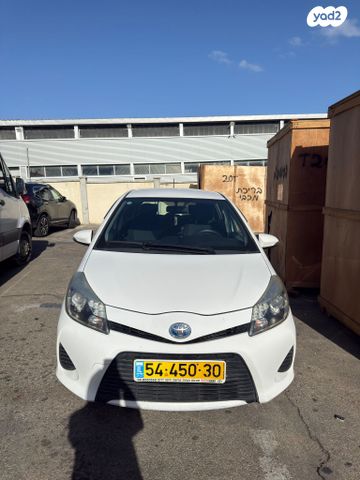 טויוטה יאריס