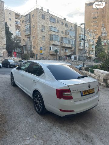 סקודה אוקטביה