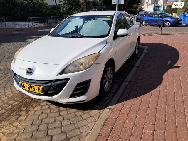 מודעת רכב מאזדה 3