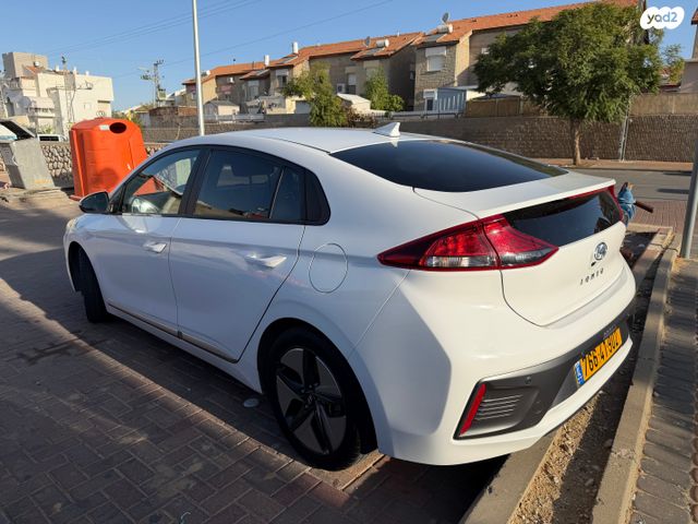 יונדאי איוניק