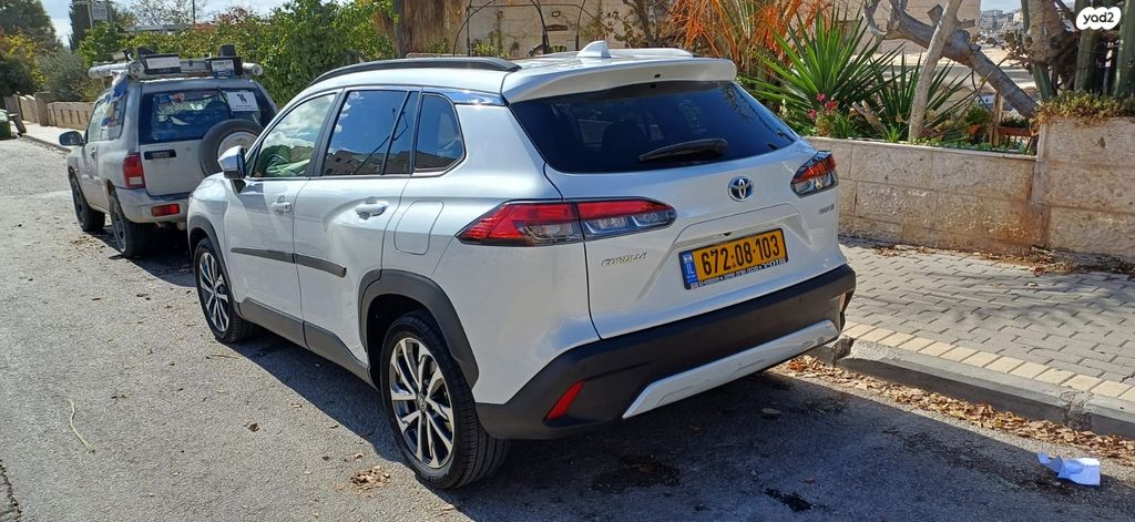 טויוטה קורולה קרוס