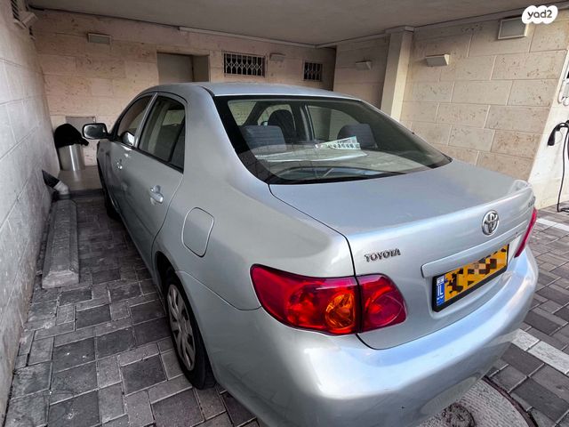 טויוטה קורולה