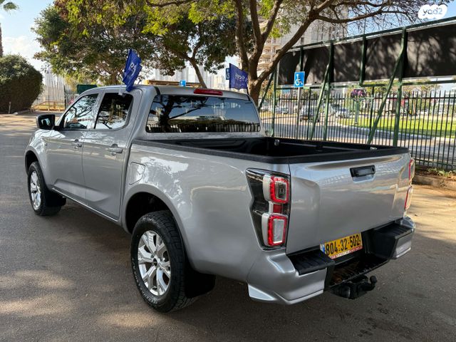 איסוזו די-מקס