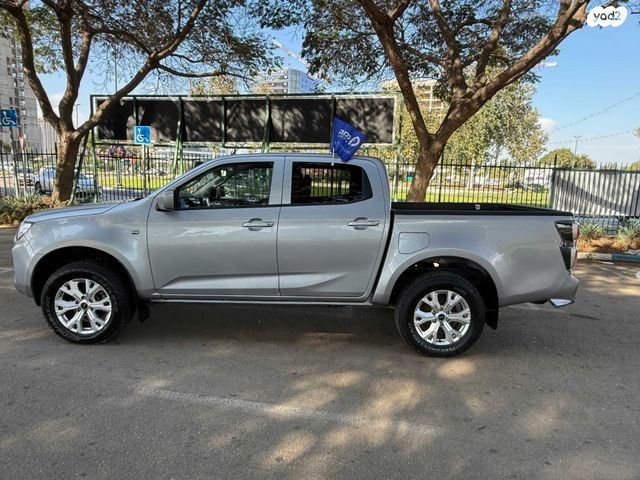 איסוזו די-מקס