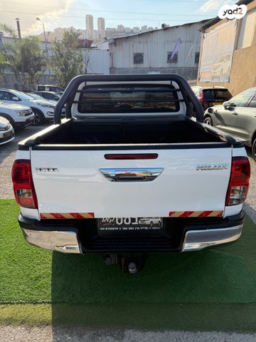 טויוטה היילקס