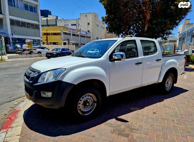 איסוזו די-מקס