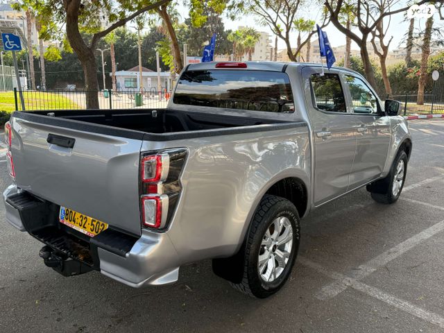 איסוזו די-מקס