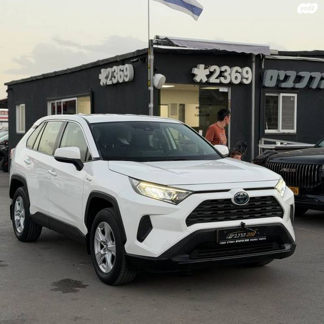 מודעת רכב טויוטה RAV4