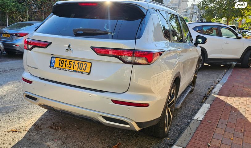 מיצובישי אאוטלנדר