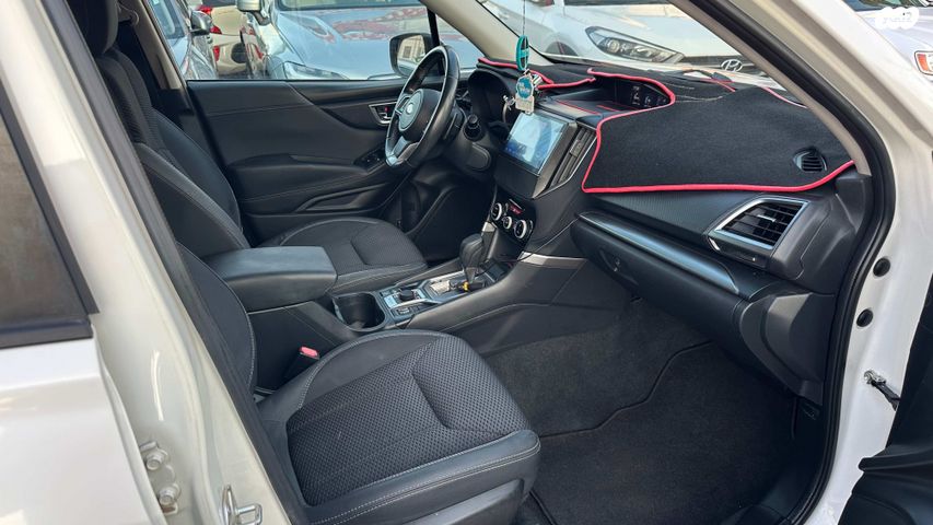 סובארו פורסטר