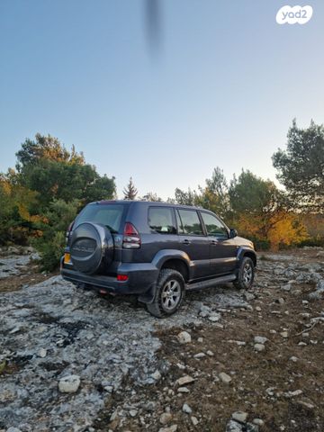 טויוטה לנד קרוזר